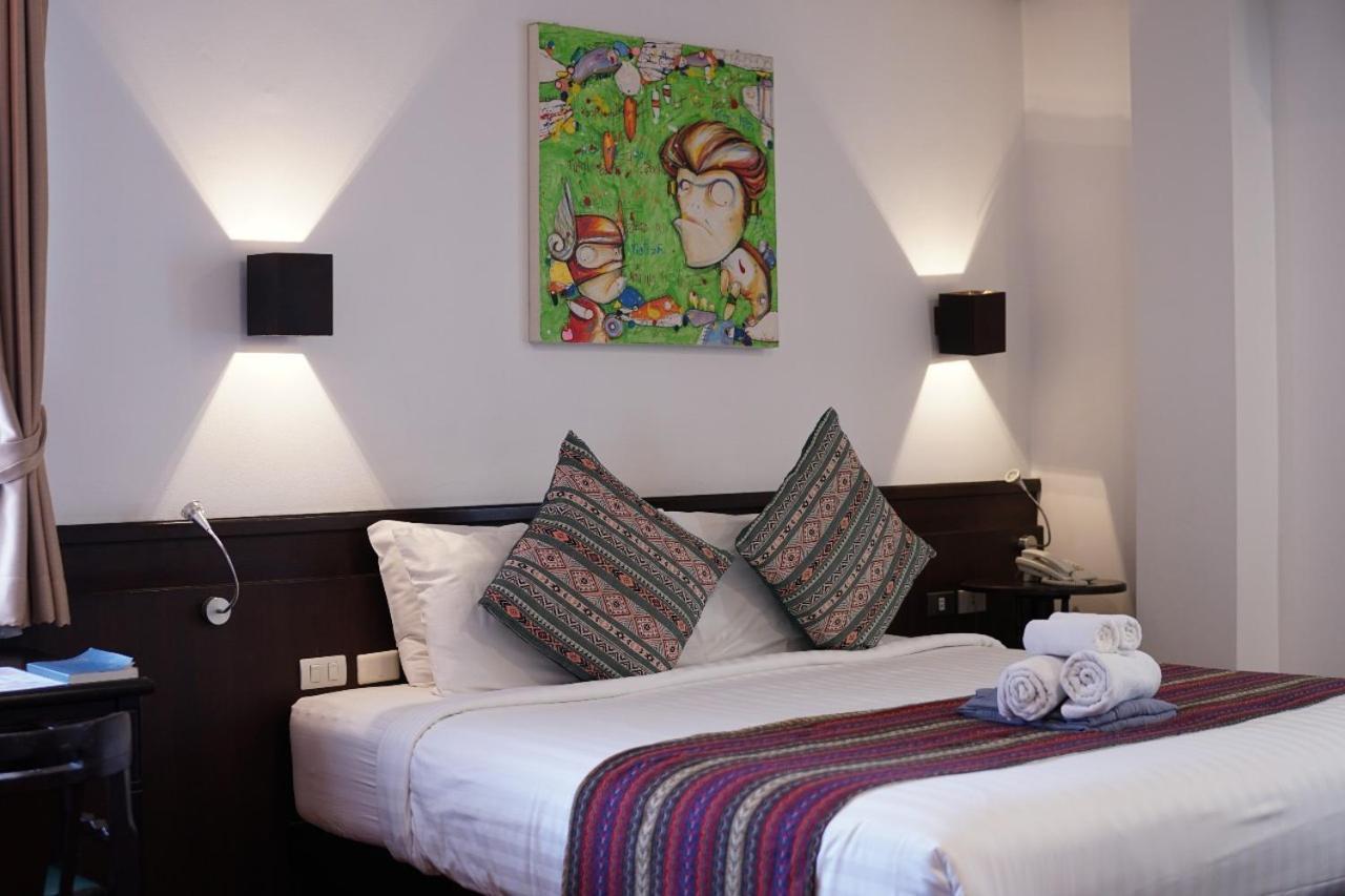 Baan Huenphen Hotel Chiang Mai Kamer foto