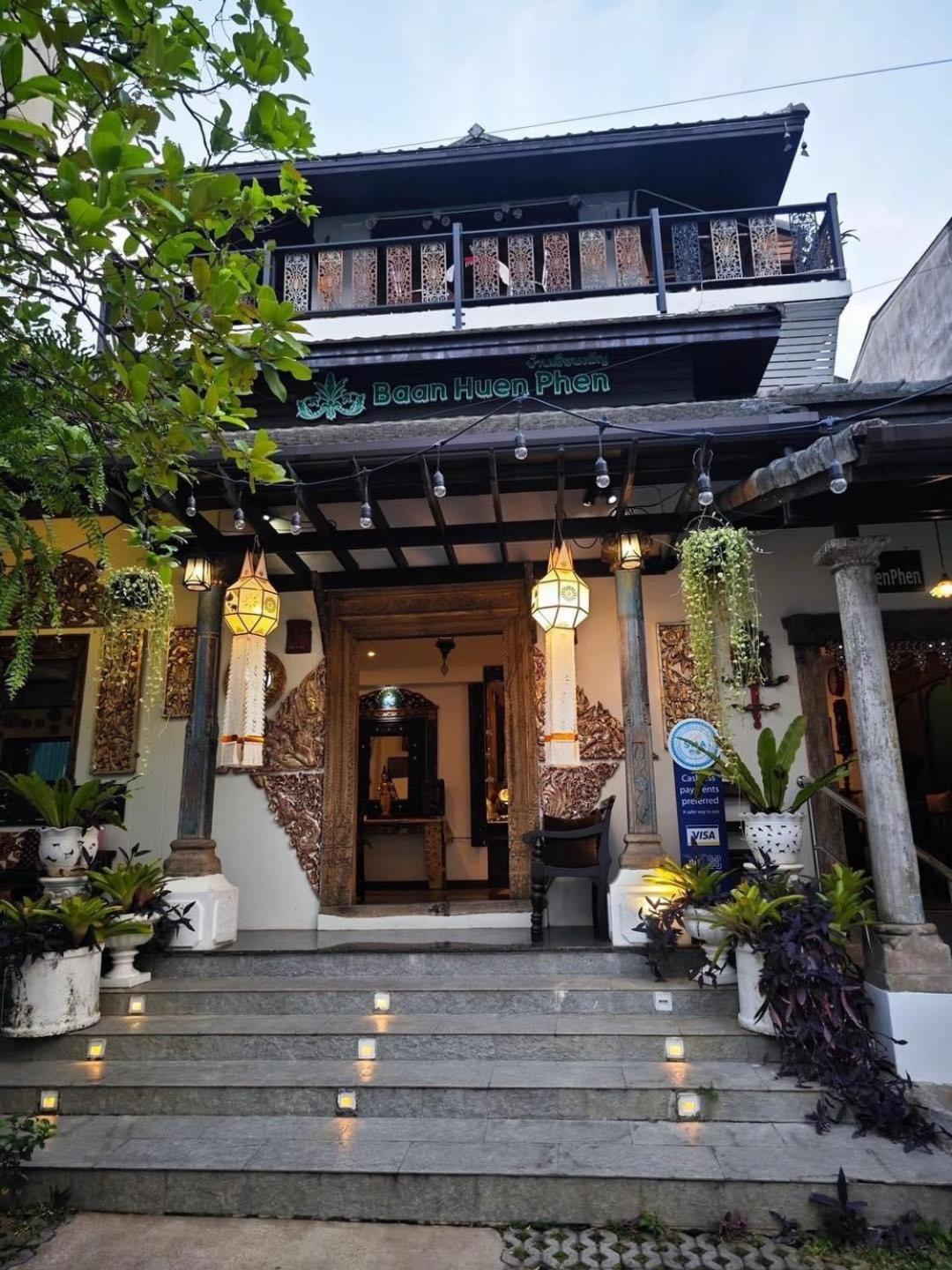 Baan Huenphen Hotel Chiang Mai Buitenkant foto