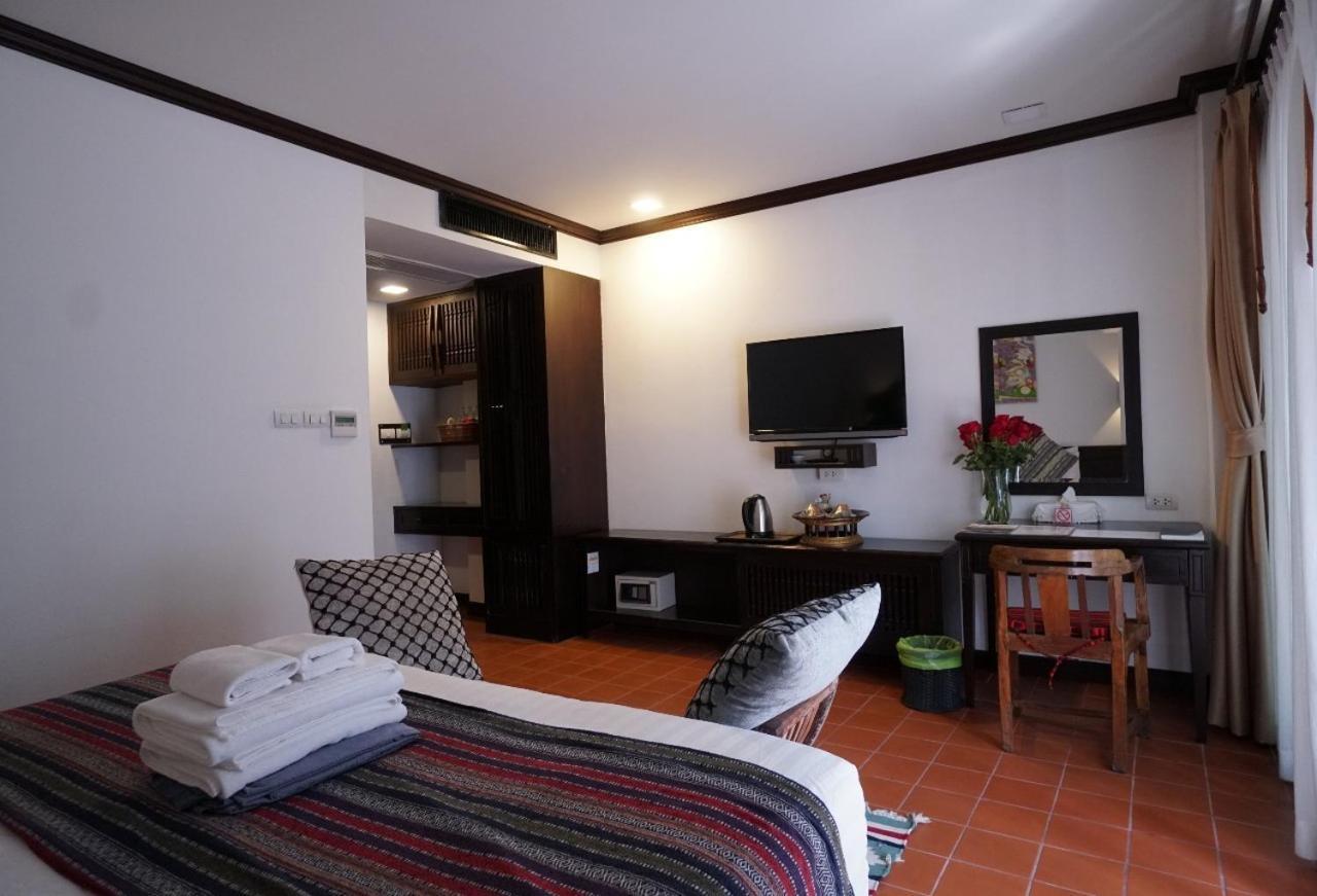 Baan Huenphen Hotel Chiang Mai Kamer foto