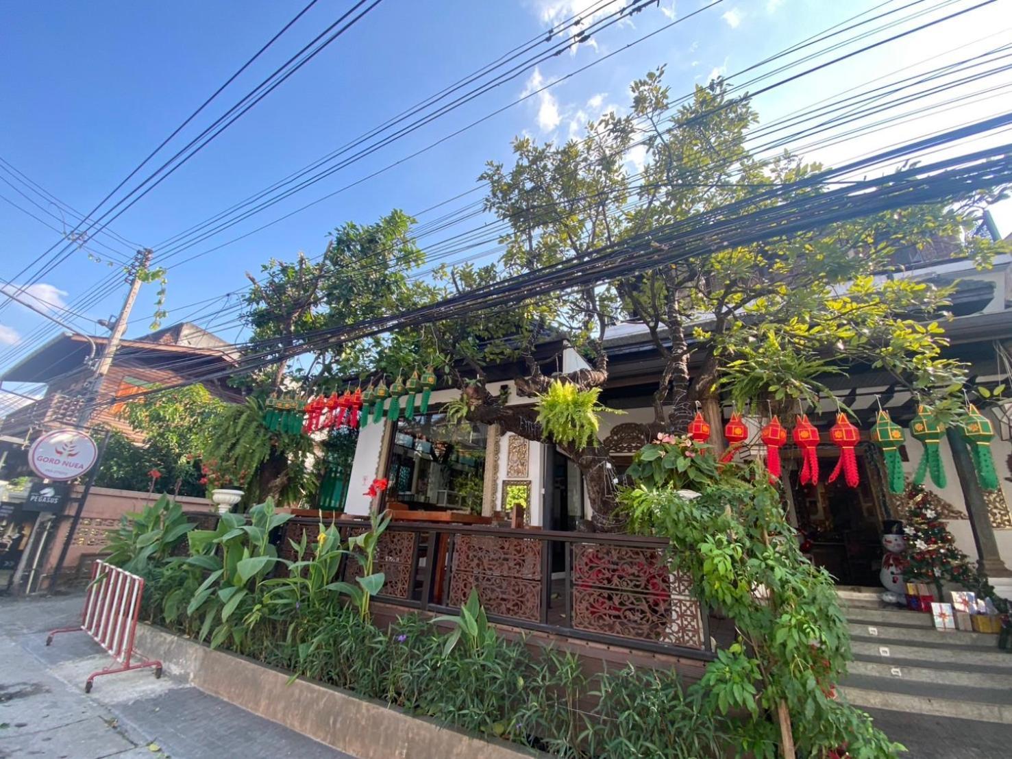 Baan Huenphen Hotel Chiang Mai Buitenkant foto