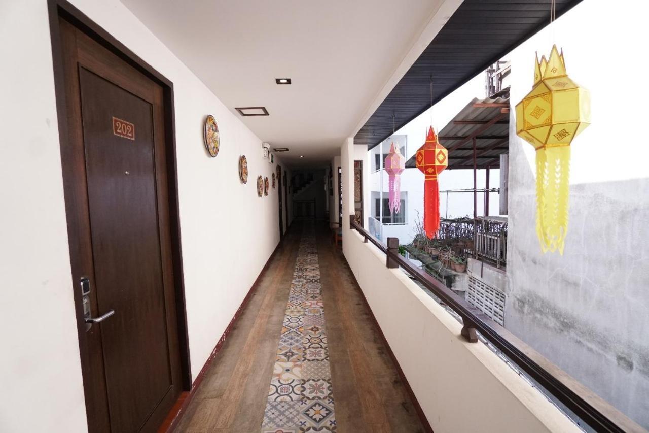 Baan Huenphen Hotel Chiang Mai Buitenkant foto
