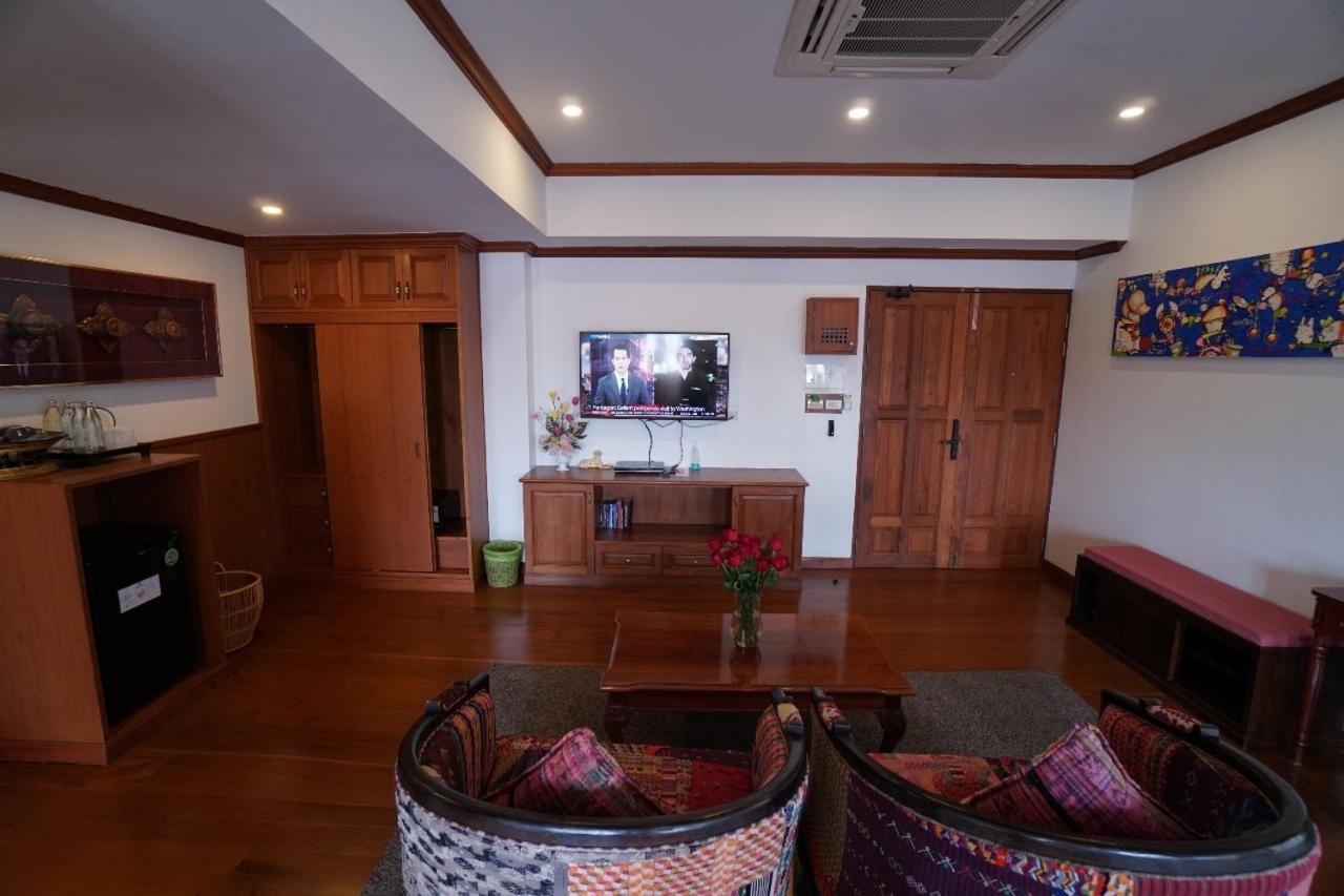 Baan Huenphen Hotel Chiang Mai Kamer foto
