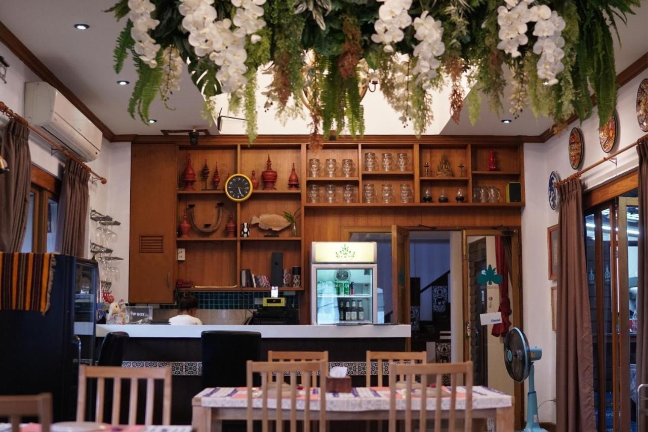 Baan Huenphen Hotel Chiang Mai Buitenkant foto