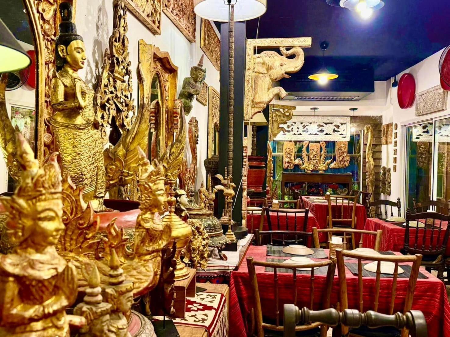 Baan Huenphen Hotel Chiang Mai Buitenkant foto