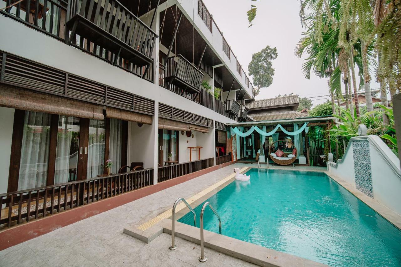 Baan Huenphen Hotel Chiang Mai Buitenkant foto